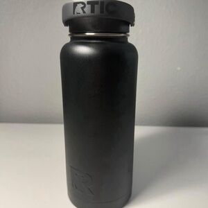 RTIC 32oz Water Bottle